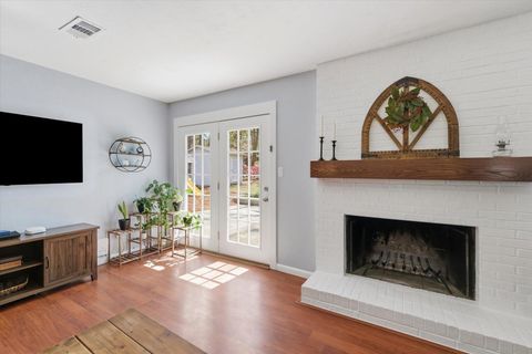 Tiny photo for 911 Tamarack Avenue, Tallahassee, FL 32303 (MLS # 396897)