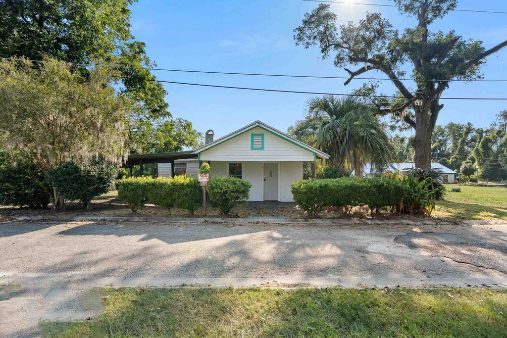 Photo of 191 SW Crosby Avenue, Madison, FL 32340 (MLS # 391434)