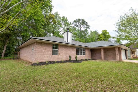 Tiny photo for 714 Riggins Road, Tallahassee, FL 32308 (MLS # 398172)