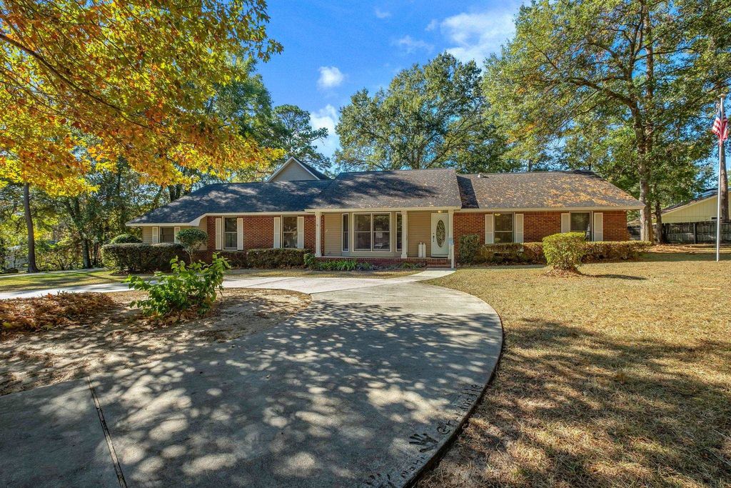 Photo of 6320 Loma Farm Court, Tallahassee, FL 32309 (MLS # 393155)