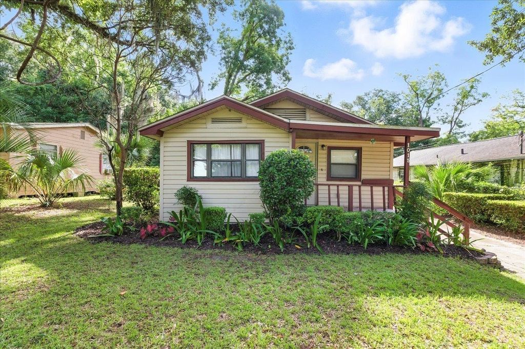 Photo of 1015 Richmond Street, Tallahassee, FL 32304 (MLS # 389728)