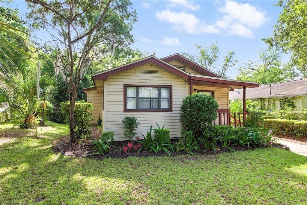 Photo of 1015 Richmond Street, Tallahassee, FL 32304 (MLS # 389728)
