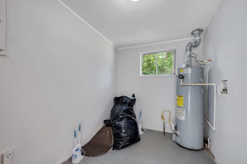 Tiny photo for 2314 Oxford Road, Tallahassee, FL 32304 (MLS # 394975)