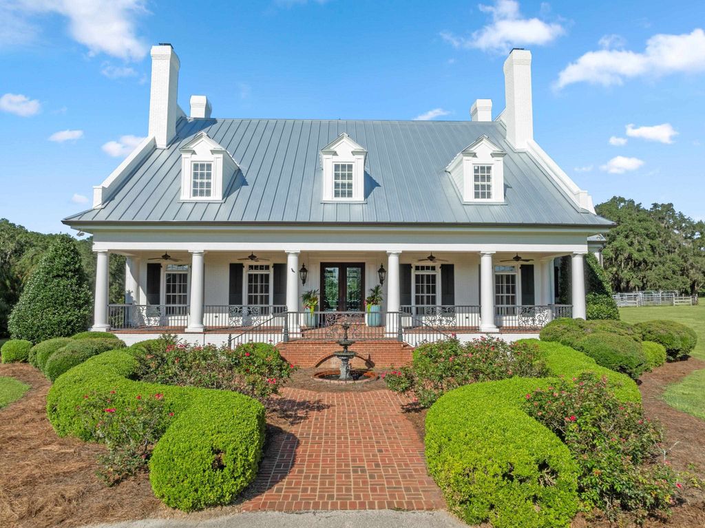 Photo for 9525 Woodland Hills Way, Tallahassee, FL 32309 (MLS # 389705)