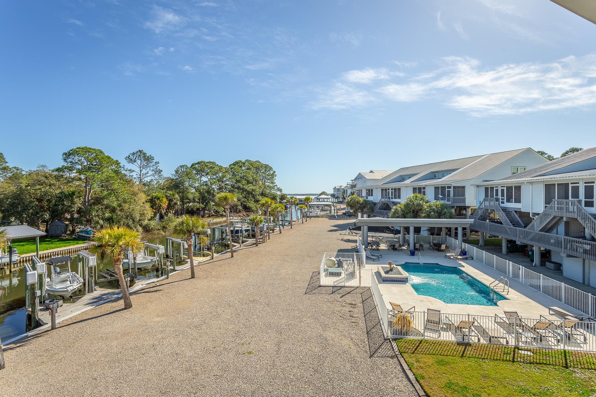 695 A4 Mashes Sands Road A4