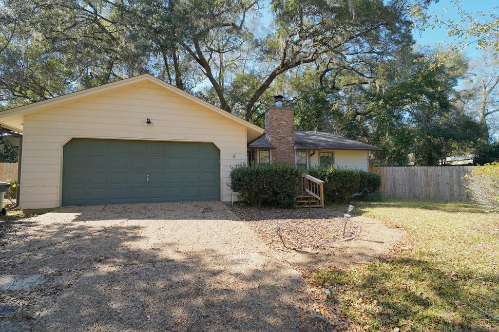 Photo of 4020 Bellington Court, Tallahassee, FL 32317 (MLS # 396092)