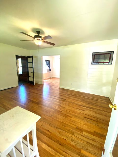 Tiny photo for 1018 Central St Street, Tallahassee, FL 32303 (MLS # 396808)