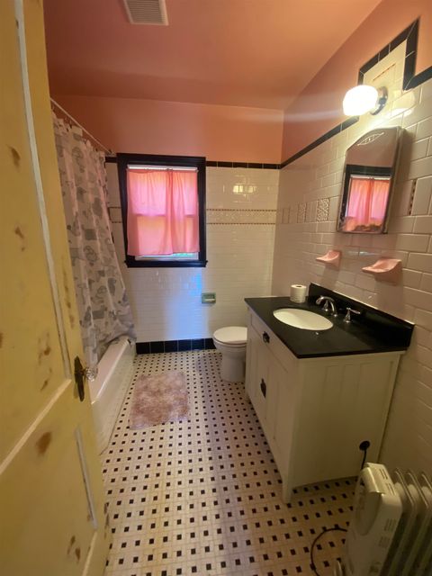 Tiny photo for 1018 Central St Street, Tallahassee, FL 32303 (MLS # 396808)