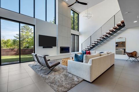 Tiny photo for 308 E Park Avenue, Tallahassee, FL 32301 (MLS # 398130)