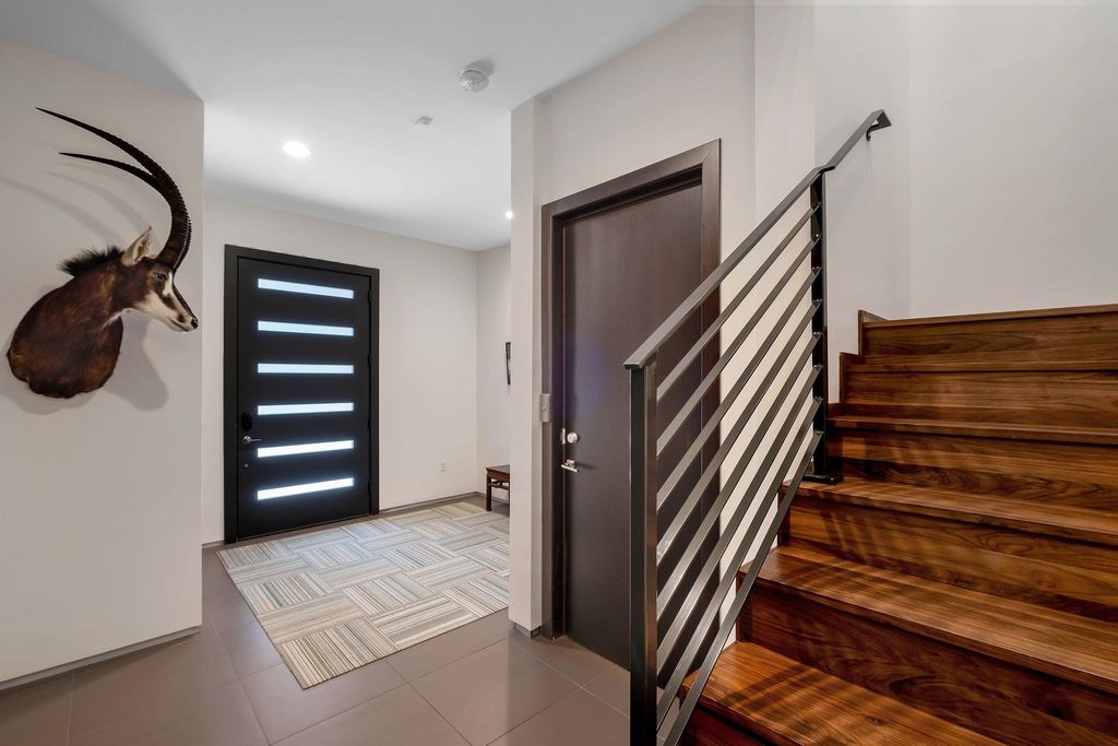 Photo of 308 E Park Avenue, Tallahassee, FL 32301 (MLS # 398130)