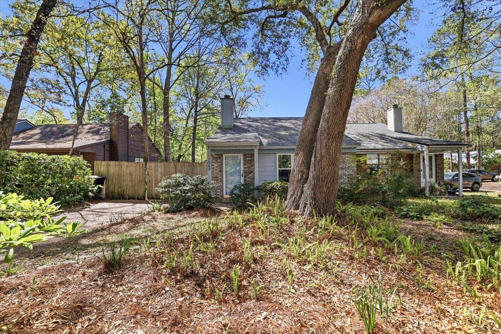 Photo of 1963 RAIN VALLEY Court, Tallahassee, FL 32308 (MLS # 397387)