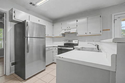 Tiny photo for 2178 S TIMBERWOOD Circle, Tallahassee, FL 32304 (MLS # 399932)