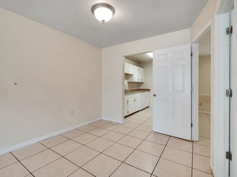 Tiny photo for 2221 S Timberwood Circle, Tallahassee, FL 32304 (MLS # 392676)