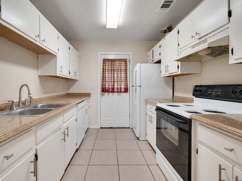 Tiny photo for 2221 S Timberwood Circle, Tallahassee, FL 32304 (MLS # 392676)