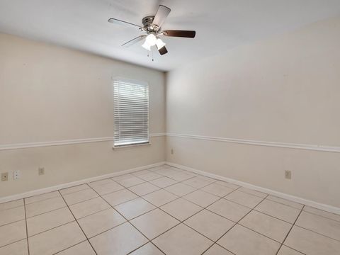 Tiny photo for 2221 S Timberwood Circle, Tallahassee, FL 32304 (MLS # 392676)
