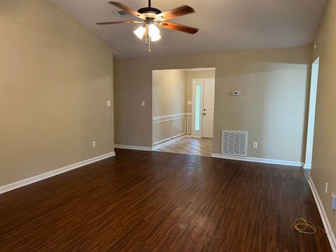 Tiny photo for 8653 Oak Forest Trail, Tallahassee, FL 32312 (MLS # 395621)