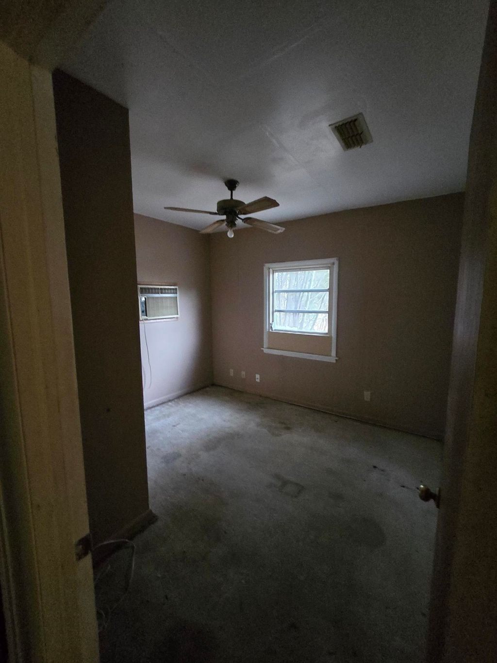 Photo of 103 E Sharon Street #1, Quincy, FL 32351 (MLS # 393797)