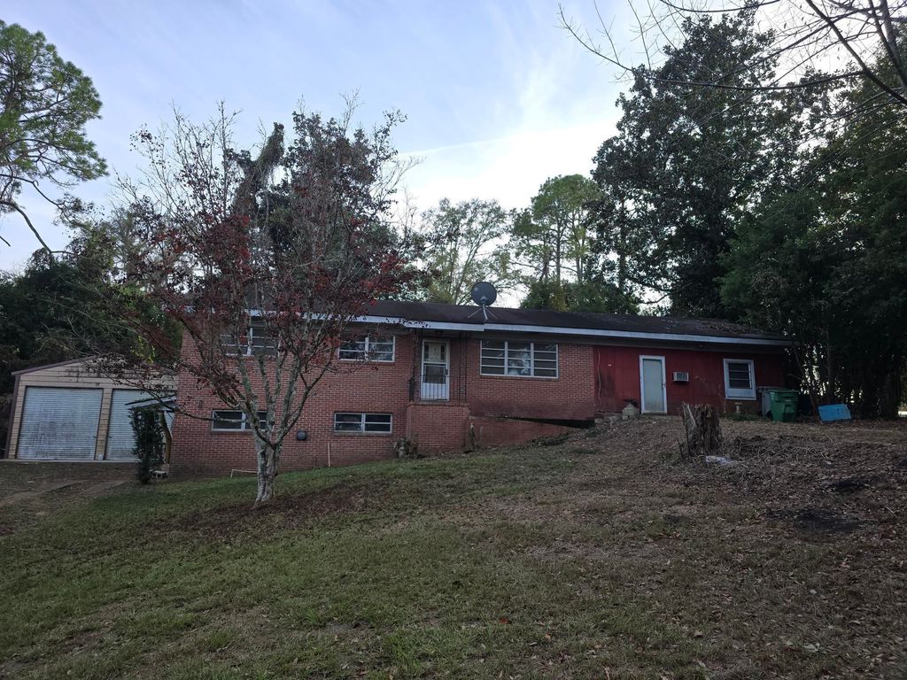 Photo of 103 E Sharon Street #1, Quincy, FL 32351 (MLS # 393797)