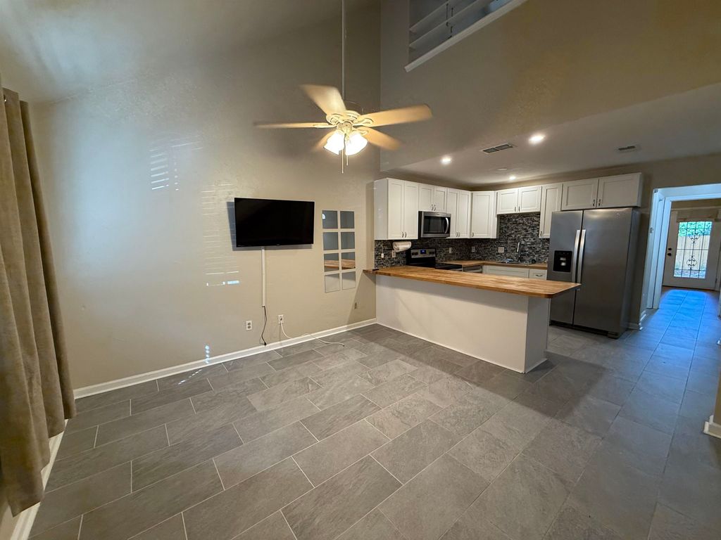 Photo of 926 S Lipona Road, Tallahassee, FL 32304 (MLS # 400660)