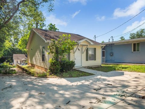 Tiny photo for 2222 Saint Marks Street, Tallahassee, FL 32310 (MLS # 398583)