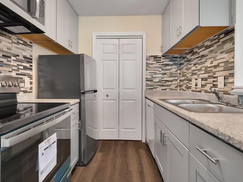 Tiny photo for 2222 Saint Marks Street, Tallahassee, FL 32310 (MLS # 398583)