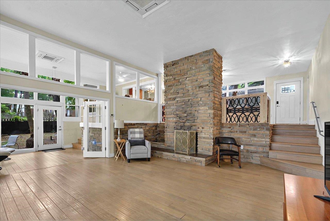 1205 GARDENIA Drive
