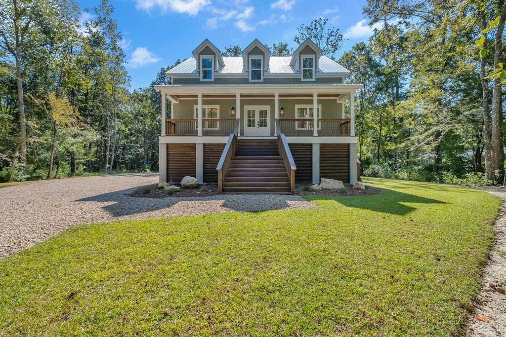 Photo of 293 River Plantation Road, Crawfordville, FL 32327 (MLS # 392281)
