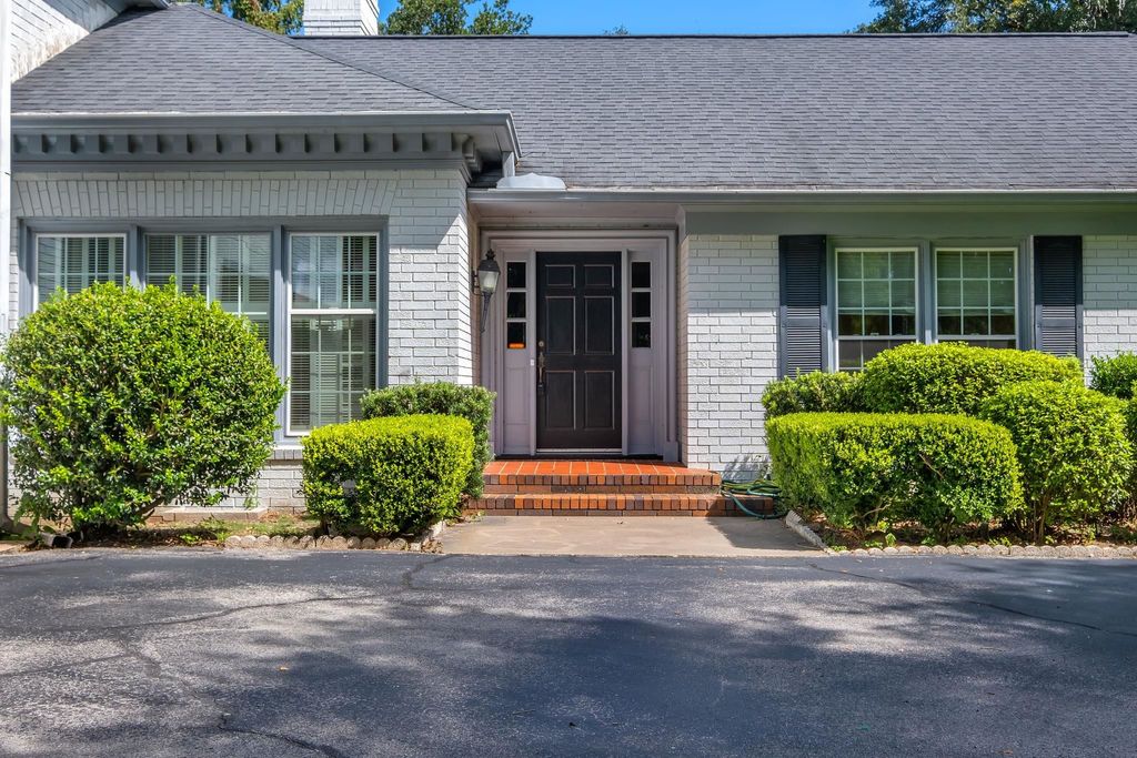 Photo of 2218 Killarney Way, Tallahassee, FL 32309 (MLS # 391351)