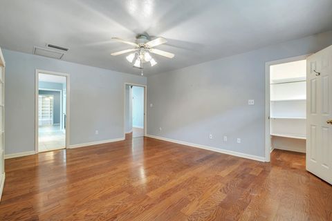 Tiny photo for 2218 Killarney Way, Tallahassee, FL 32309 (MLS # 391351)