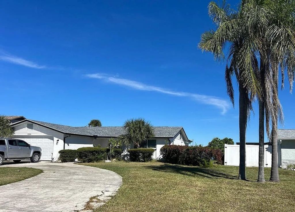 Photo of 4933 Waterside Drive, Port Richey, FL 34668 (MLS # 397907)