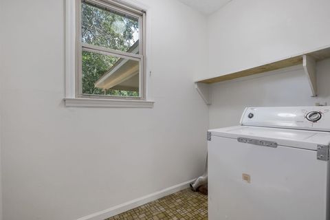 Tiny photo for 217 Sinclair Rd, Tallahassee, FL 32312 (MLS # 390609)