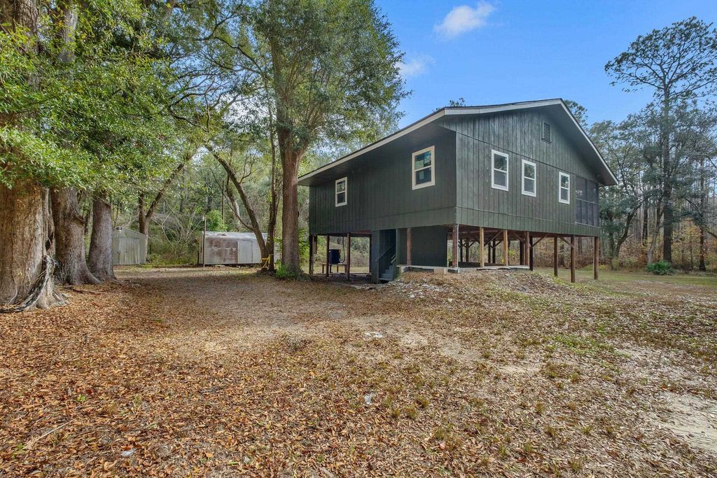 Photo of 9201 Road To The Lake Road, Tallahassee, FL 32317 (MLS # 394356)