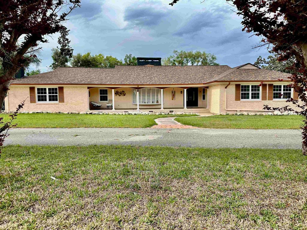 Photo of 1460 E GREEN Street, Perry, FL 32347 (MLS # 399859)