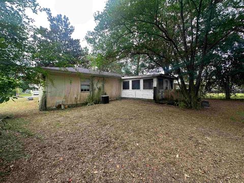 Tiny photo for 821 BRIANDAV Street, Tallahassee, FL 32305 (MLS # 390801)