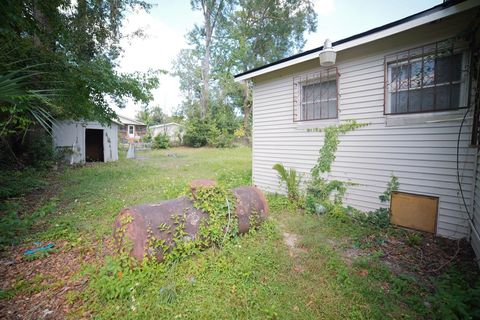 Tiny photo for 1038 Dover Street, Tallahassee, FL 32304 (MLS # 391430)