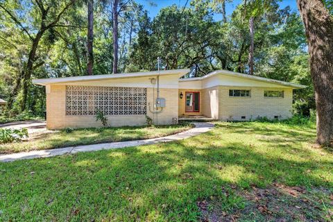 Photo of 2106 Great Oak Drive, Tallahassee, FL 32303 (MLS # 393776)