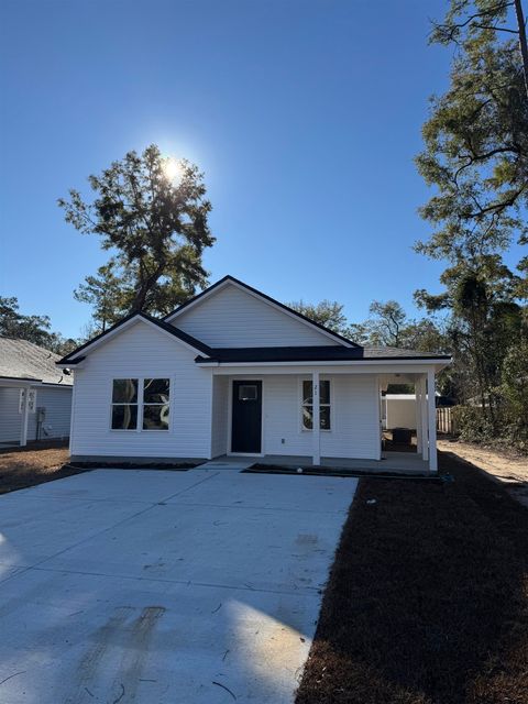 A home in Crawfordville