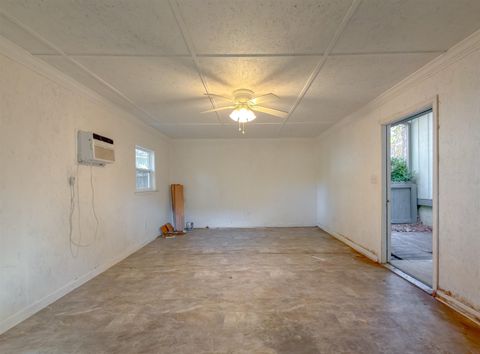 Tiny photo for 2254 Tuscavilla Road, Tallahassee, FL 32312 (MLS # 394429)