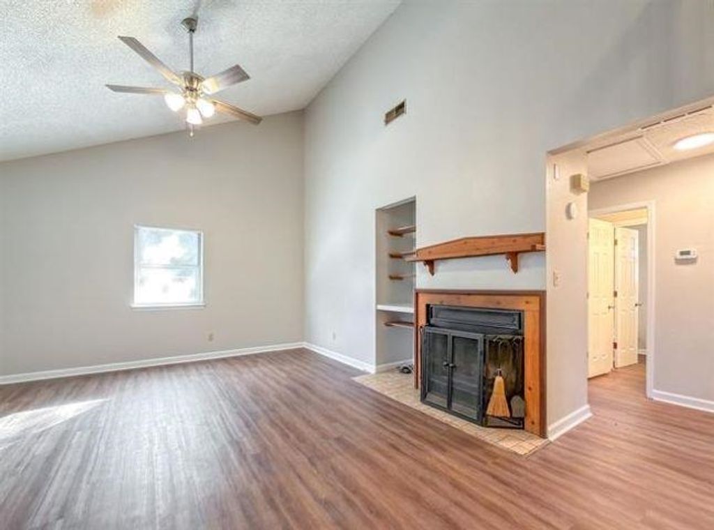 Photo of 1556 Twin Lakes Circle, Tallahassee, FL 32311 (MLS # 395027)