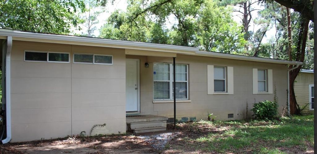 Photo of 1674 sharkey St, Tallahassee, FL 32304 (MLS # 360435)