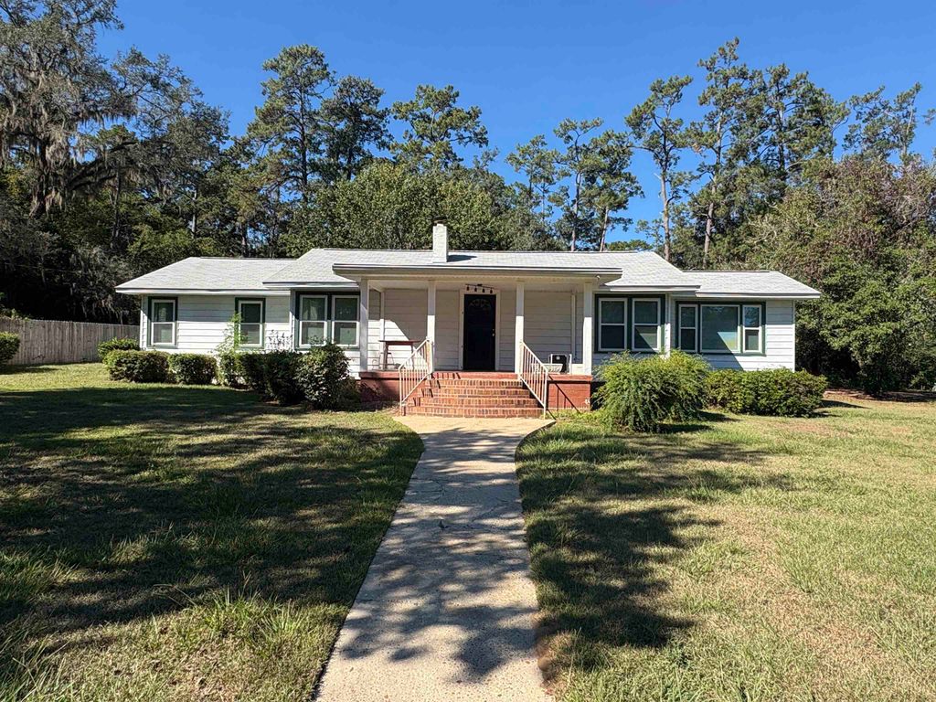 Photo of 3022 Livingston Road, Tallahassee, FL 32303 (MLS # 393768)