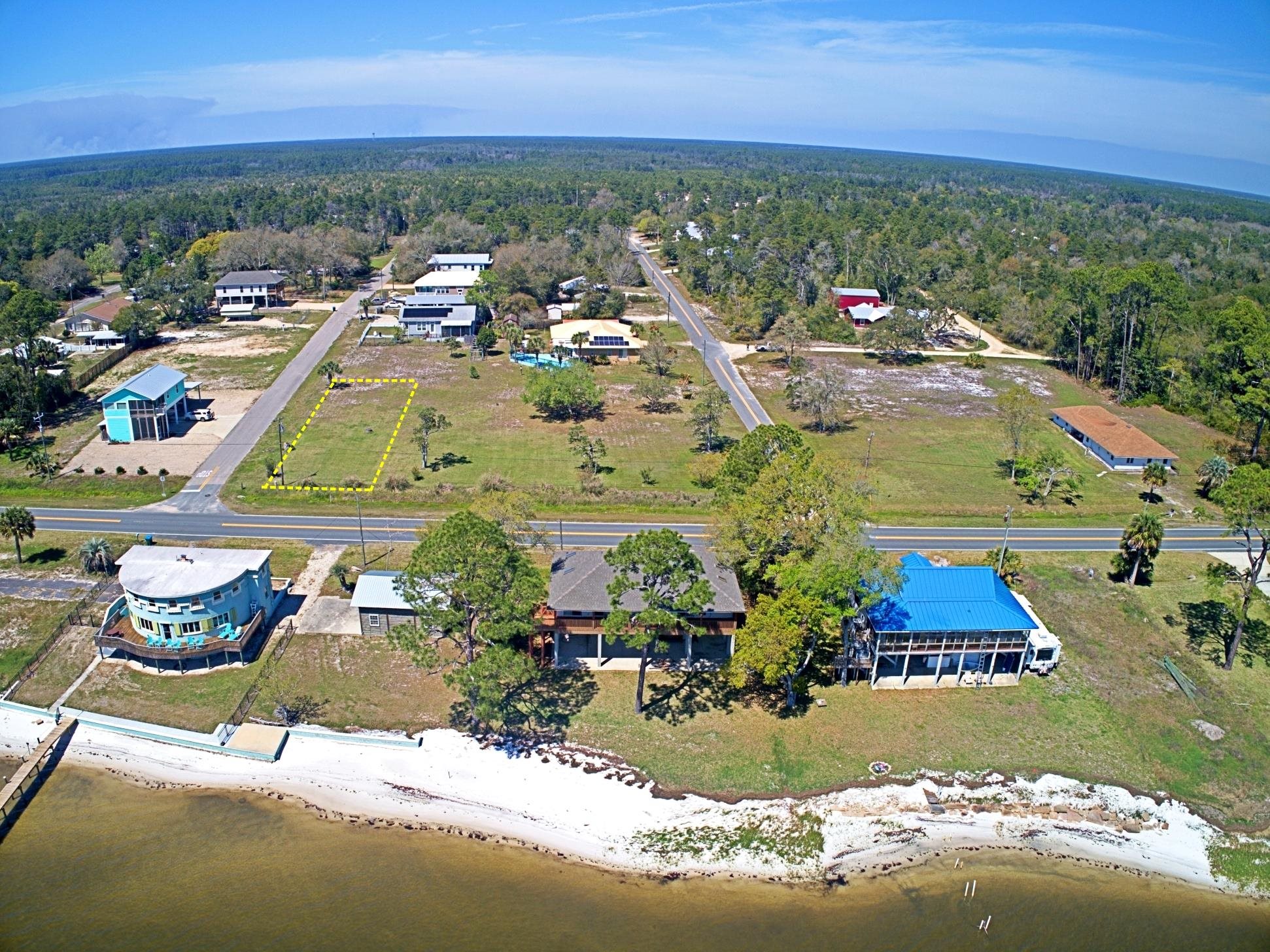 2285 Hwy 98 E