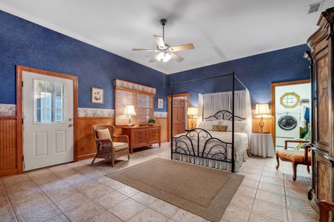 Tiny photo for 262 Red Fox Lane, Havana, FL 32333 (MLS # 394444)