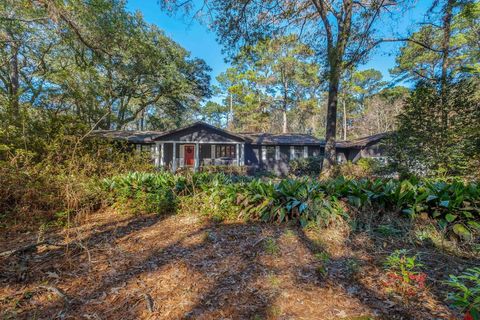 Tiny photo for 262 Red Fox Lane, Havana, FL 32333 (MLS # 394444)