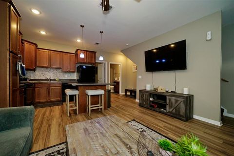 Tiny photo for 1992 Greencastle Lane, Tallahassee, FL 32304 (MLS # 390715)