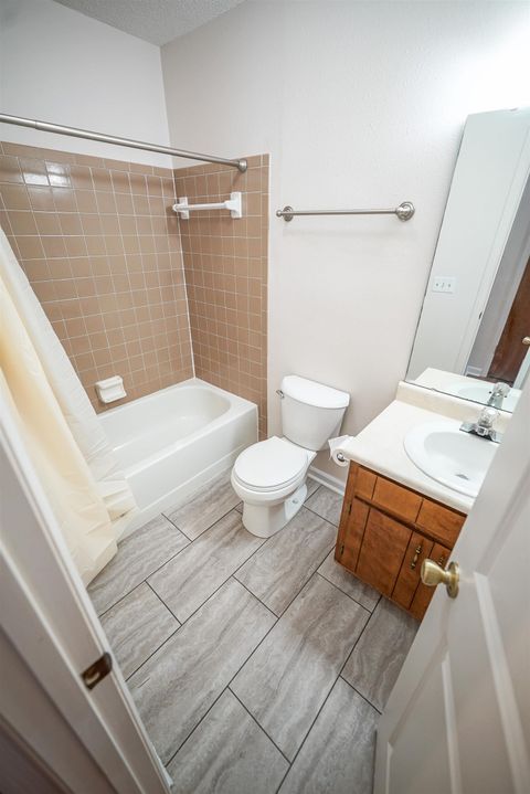 Tiny photo for 910 NW Alliegood Court, Tallahassee, FL 32303 (MLS # 393135)