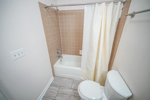 Tiny photo for 910 NW Alliegood Court, Tallahassee, FL 32303 (MLS # 393135)