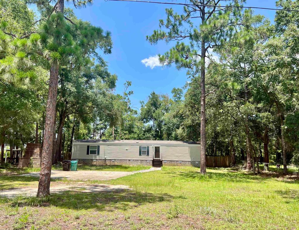 Photo of 462 Long Pine Drive, Tallahassee, FL 32305 (MLS # 390722)