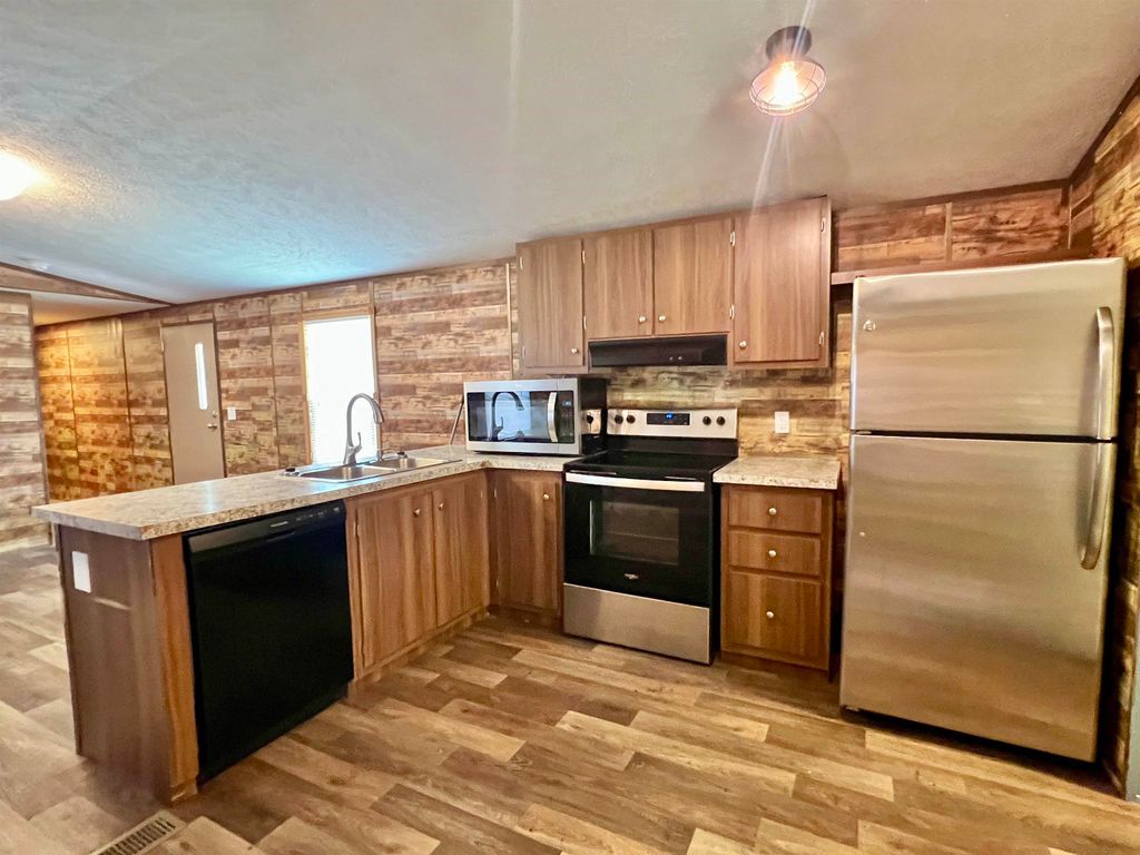 Photo of 462 Long Pine Drive, Tallahassee, FL 32305 (MLS # 390722)