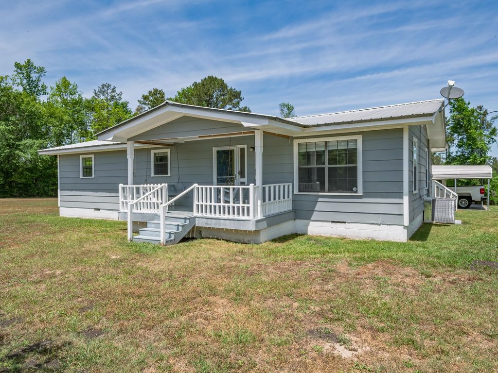 Photo of 2097 Sycamore Road, Quincy, FL 32351 (MLS # 398552)